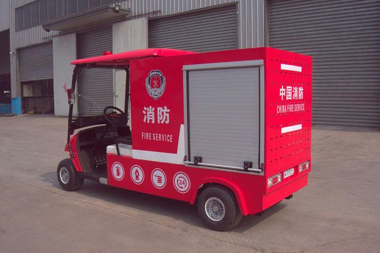 每次充電前檢查電瓶內(nèi)液面高度，應保持高出極板格柵5~10毫米