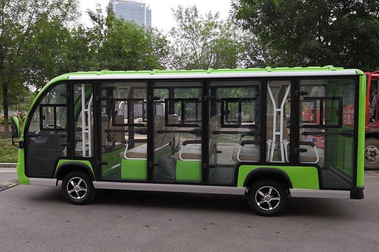 14座封閉燃油車