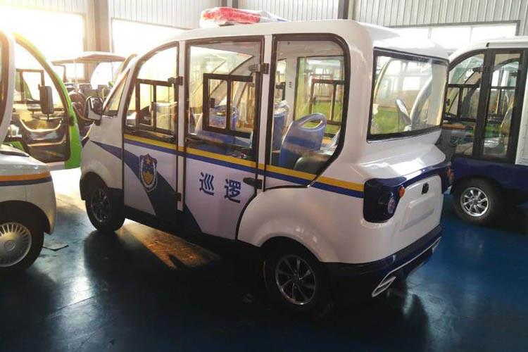 動巡邏車上都裝有喇叭，用來警告行人和其他車輛，以引起注意，保障行車安全