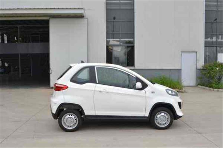 有介于此，不少新能源電動車車主認(rèn)為電動汽車也應(yīng)該把電用光再充才好