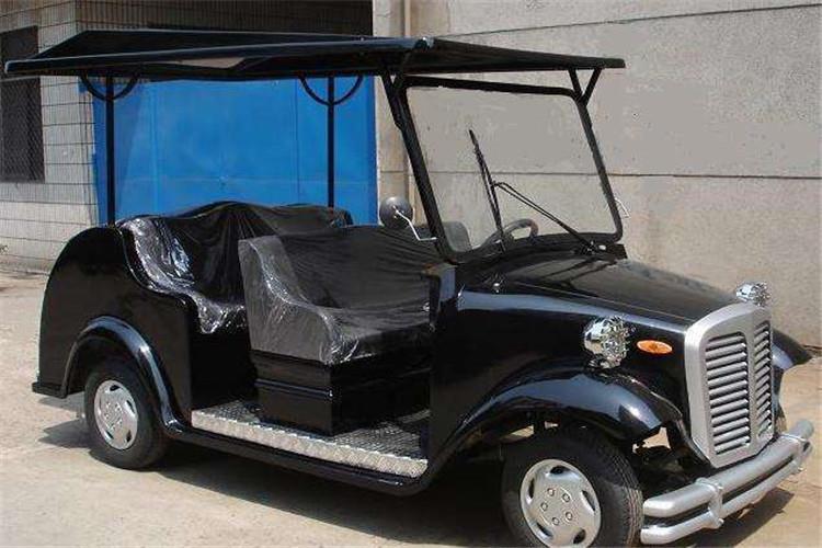 雨天電動老爺車車輛發(fā)生故障，且不能行駛時，應(yīng)盡量靠邊停車，關(guān)掉全車總電源，放好三角牌等待救援