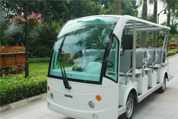 要保持山東電動觀光車身上各個部位排水孔的通暢，檢查看車上的覆蓋特的溫度