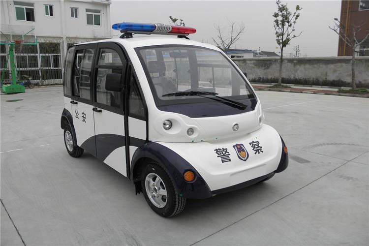 確認(rèn)山東電動(dòng)巡邏車充電線已經(jīng)拔掉